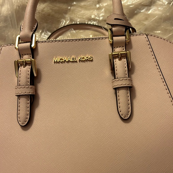 Michael Kors saffiano leather Ciara messenger bag with strap brand new - Picture 2 of 8